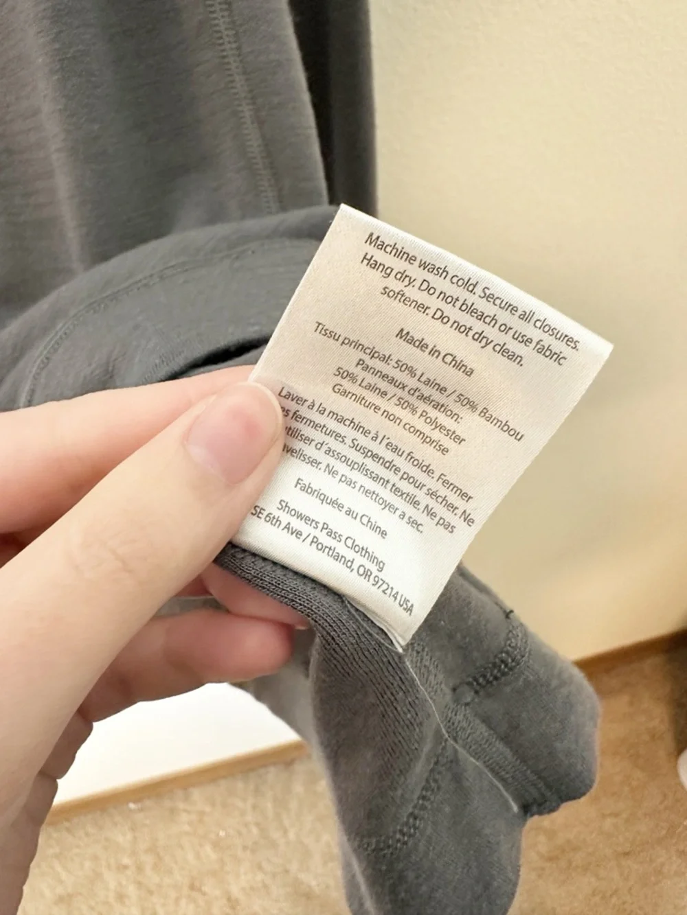 Showers Pass Merino Wool Henley Long Sleeve Charcoal Grey Vented Back Large - Picture 5 of 7